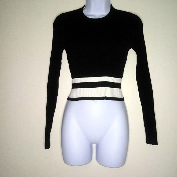 Forever 21 black and white Ribbed Cropped sweater - Picture 11 of 13